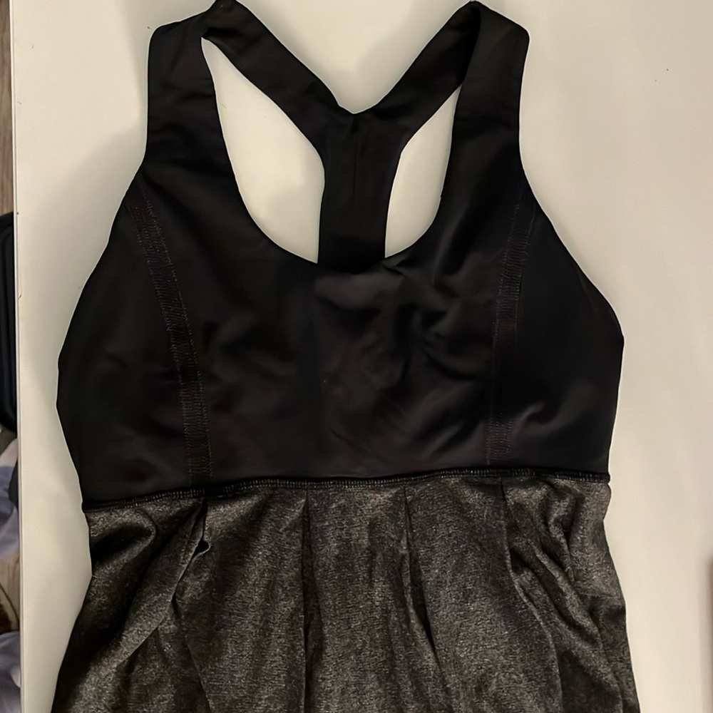 Lululemon racer back Tank size 6